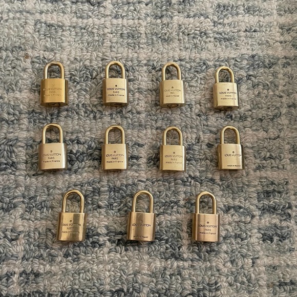 Louis Vuitton luggage lock Authentic vintage brass DIY Necklace - Picture 7 of 14